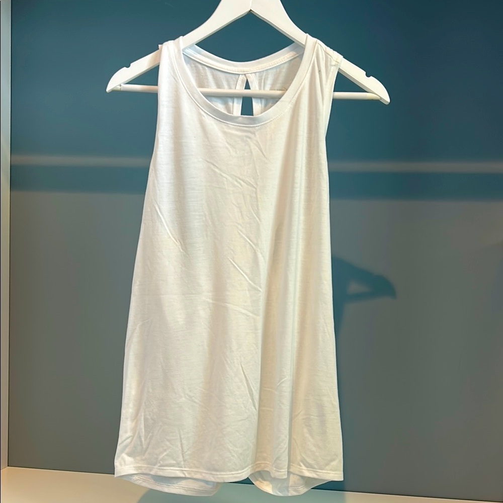 Old Navy Active white tank top. Size large. Go Dry styling. Gorgeous open back!